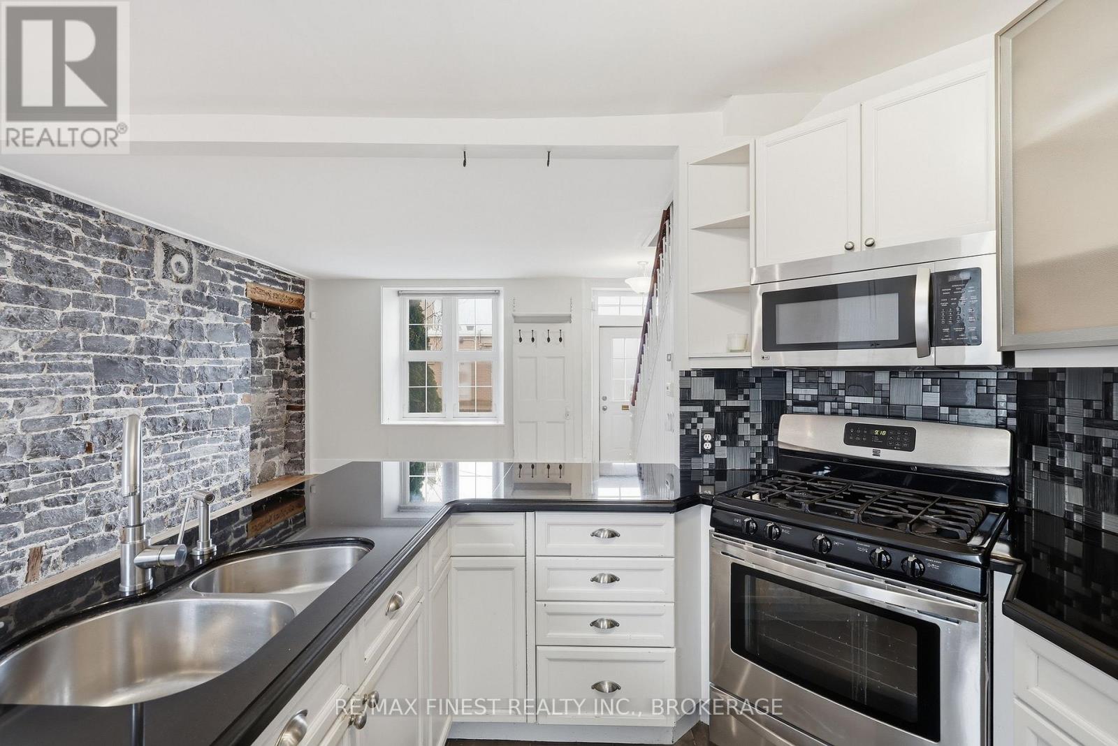 110 Yonge Street, Kingston, Ontario  K7M 1E7 - Photo 18 - X13012370