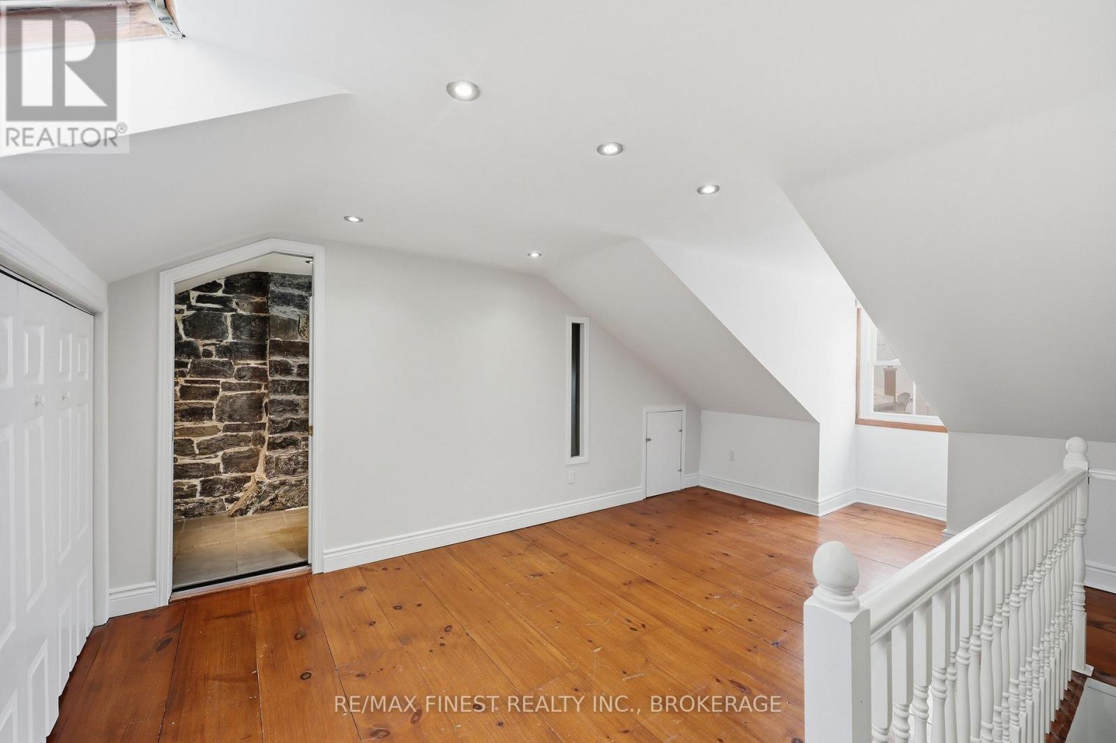 110 Yonge Street, Kingston, Ontario  K7M 1E7 - Photo 29 - X13012370