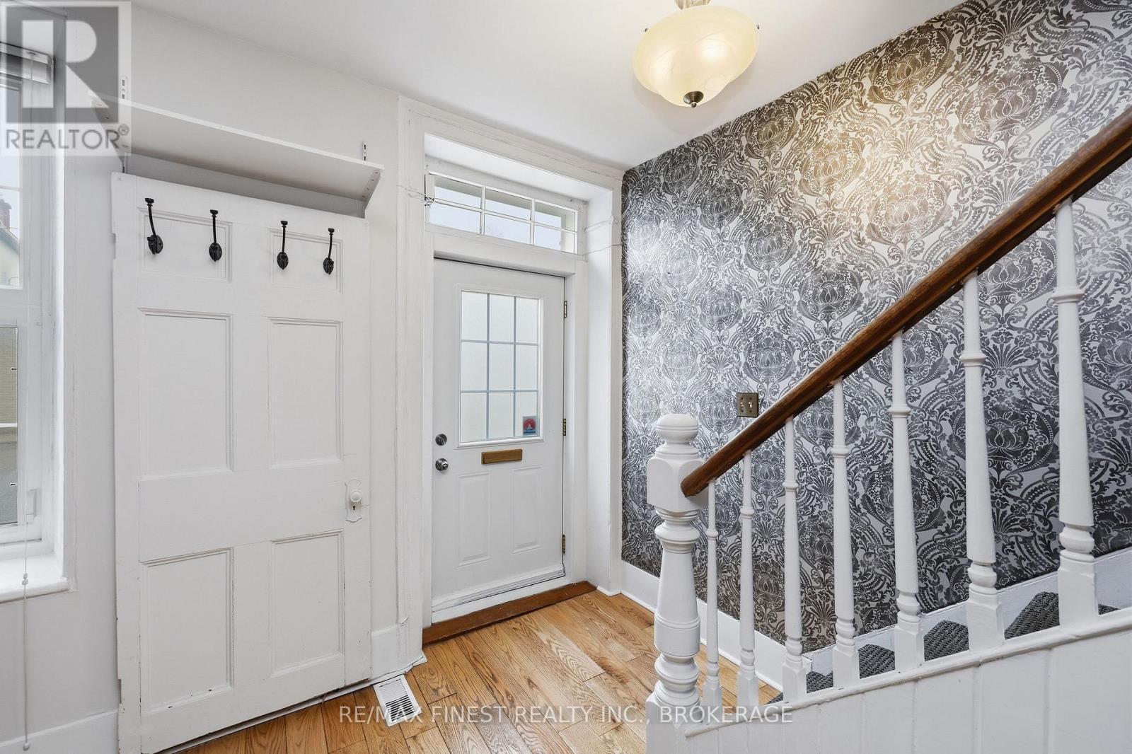 110 Yonge Street, Kingston, Ontario  K7M 1E7 - Photo 4 - X13012370