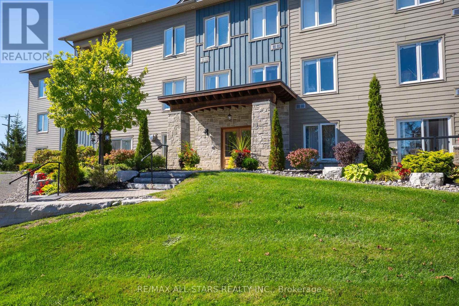 104 - 94 Francis Street W, Kawartha Lakes, Ontario  K0M 1N0 - Photo 4 - X13012236