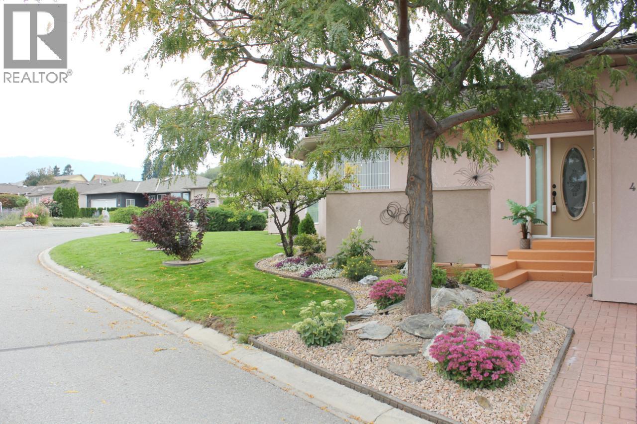 440 Ridge Place, Penticton, British Columbia