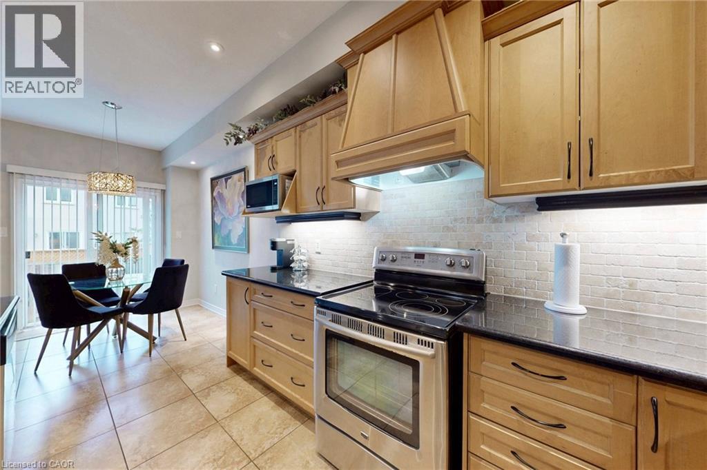 34 Forest Valley Crescent, Dundas, Ontario  L9H 0A7 - Photo 15 - 40821797