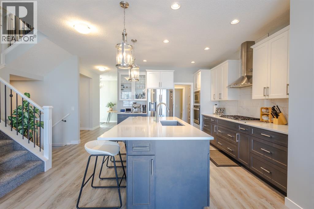 301 Crestmont Drive Sw, Calgary, Alberta  T3B 6G9 - Photo 7 - A2298416