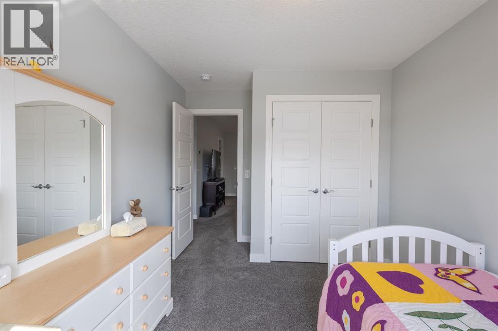 301 Crestmont Drive Sw, Calgary, Alberta  T3B 6G9 - Photo 24 - A2298416