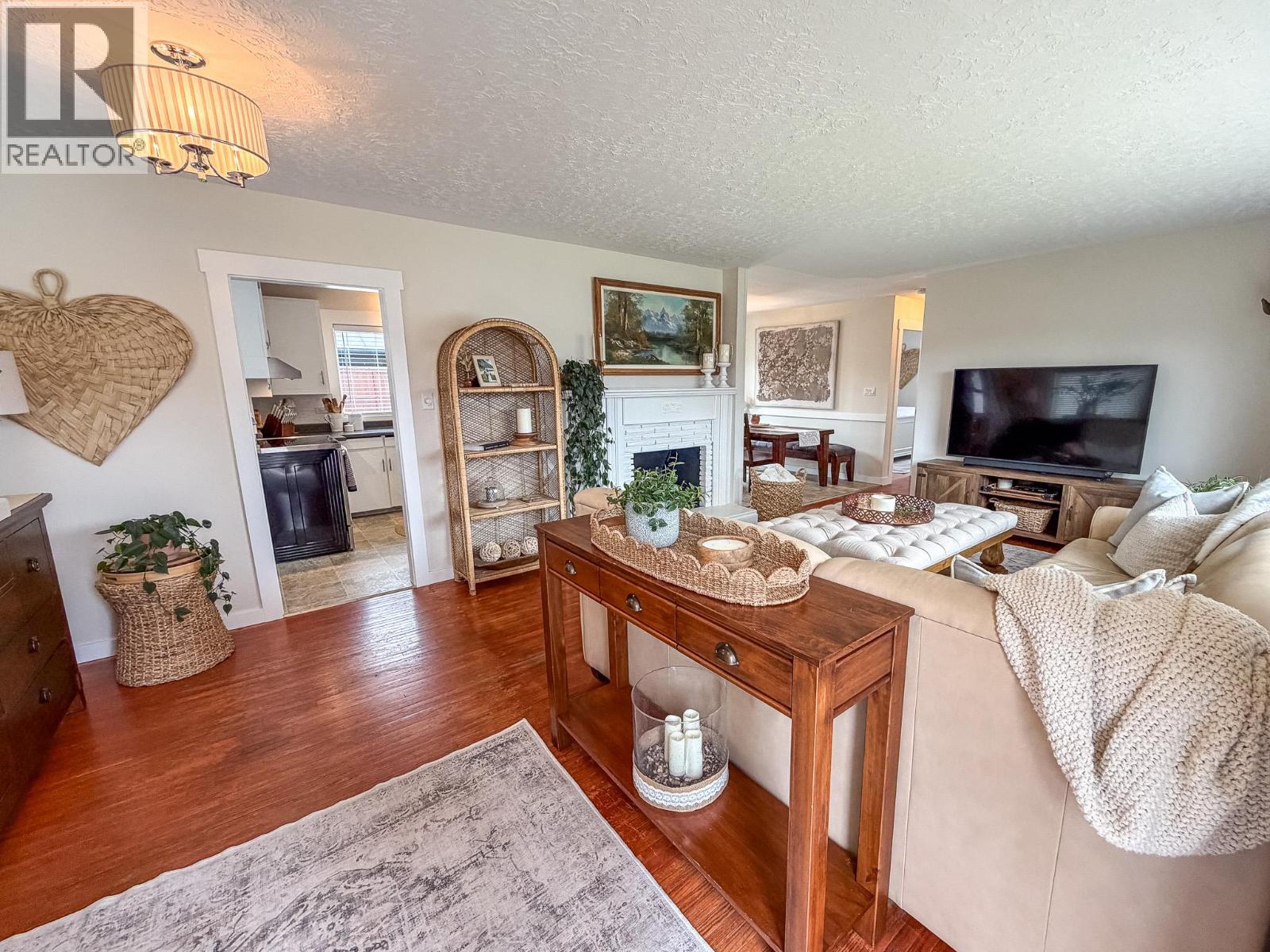 222 16th Avenue S, Cranbrook, British Columbia  V1C 2Z6 - Photo 7 - 10383720