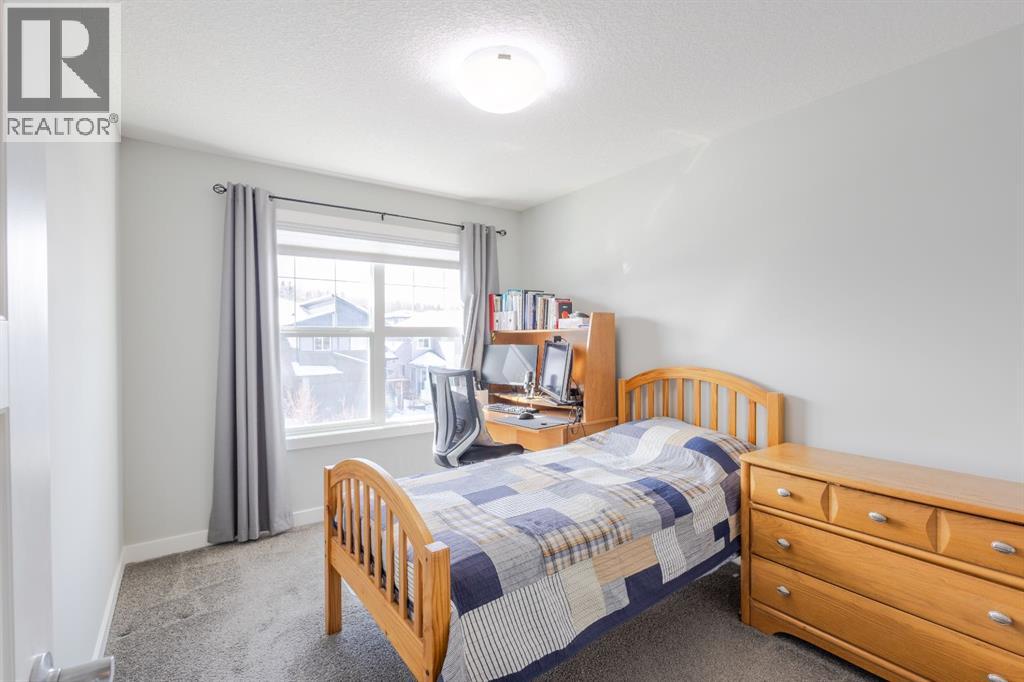 301 Crestmont Drive Sw, Calgary, Alberta  T3B 6G9 - Photo 20 - A2298416