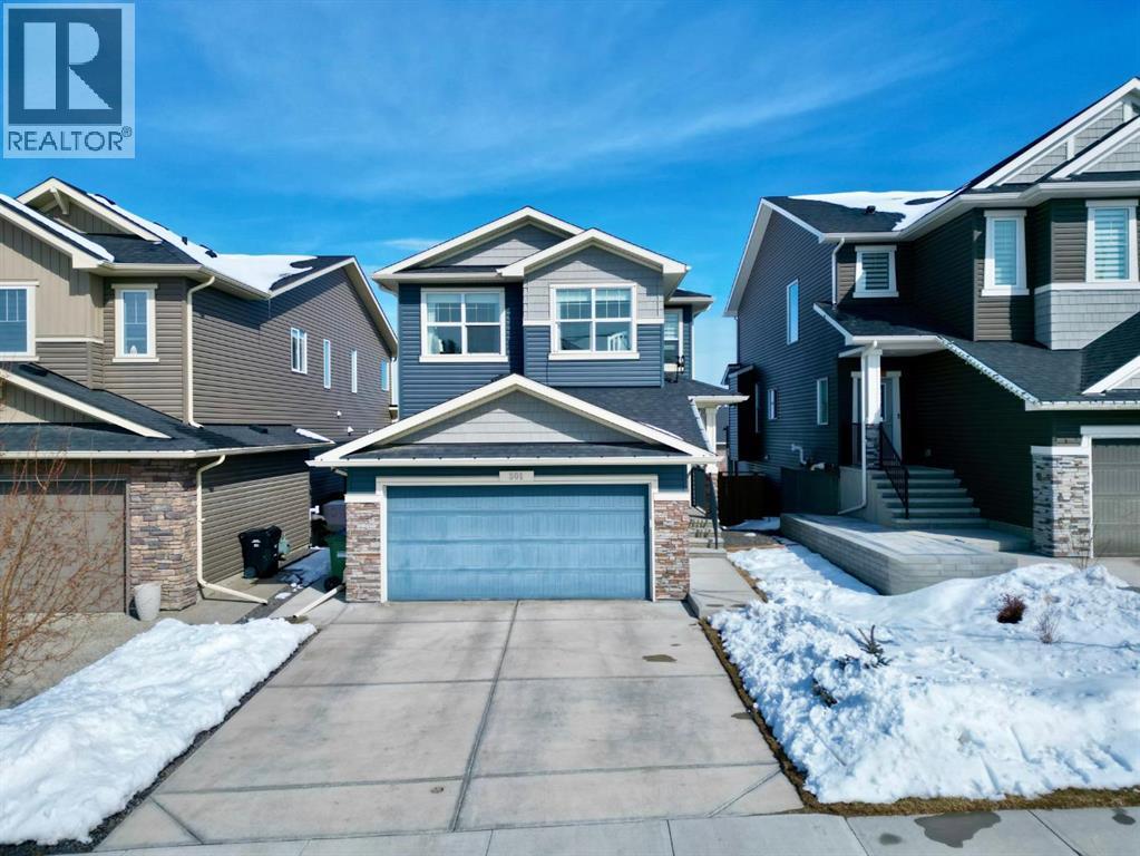 301 Crestmont Drive SW, Calgary, Alberta