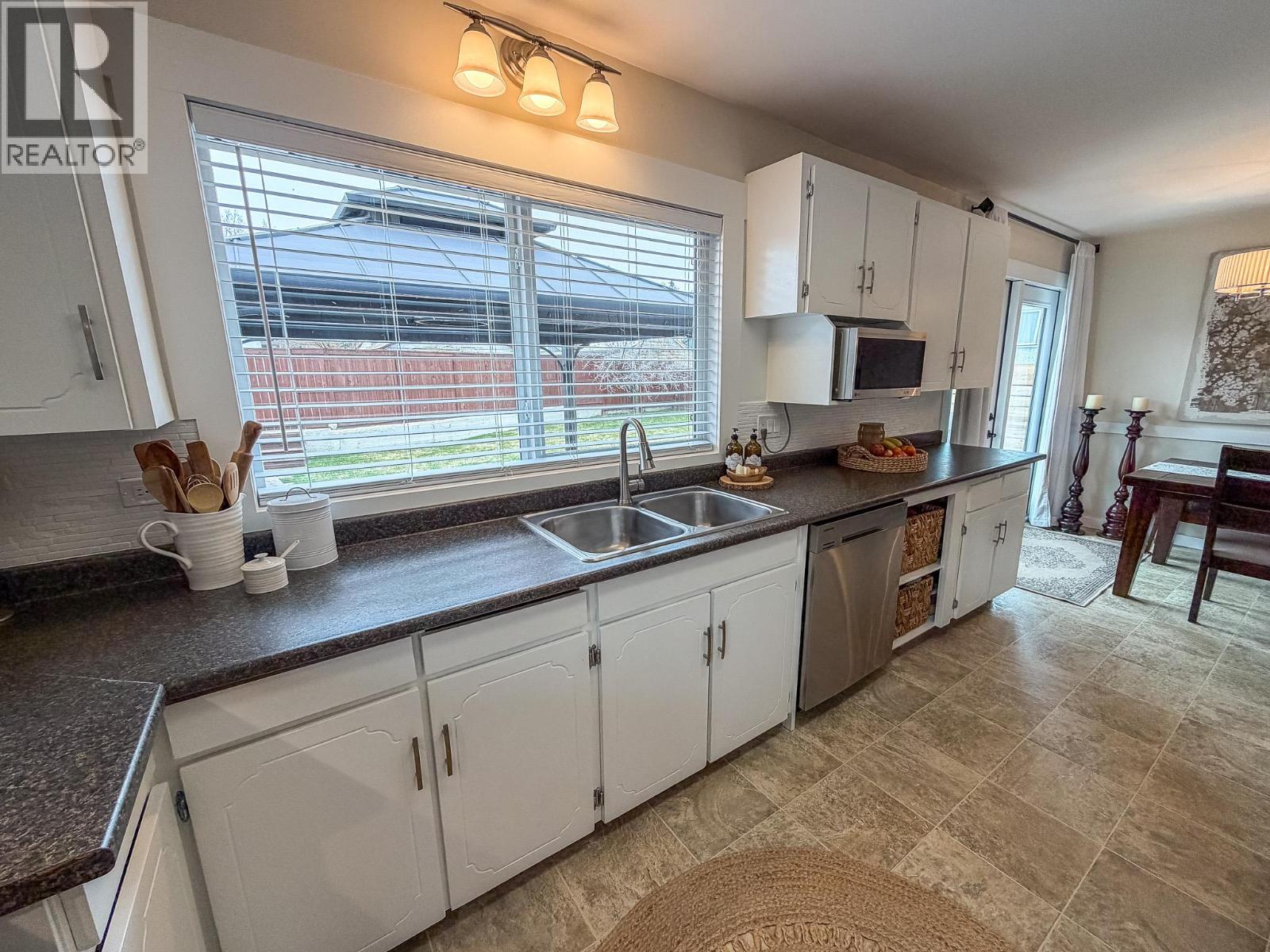 222 16th Avenue S, Cranbrook, British Columbia  V1C 2Z6 - Photo 17 - 10383720