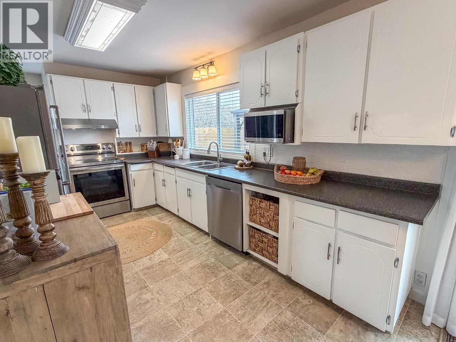 222 16th Avenue S, Cranbrook, British Columbia  V1C 2Z6 - Photo 19 - 10383720