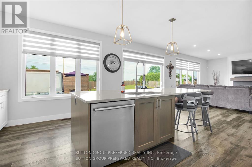 551 Scenic Court, Warwick, Ontario  N0M 2S0 - Photo 15 - X13012226