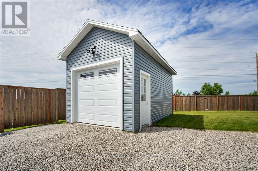 551 Scenic Court, Warwick, Ontario  N0M 2S0 - Photo 40 - X13012226