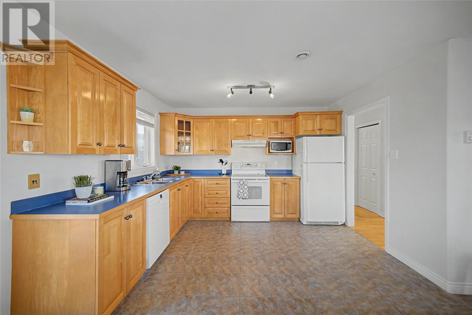 38 Motion Lane, Torbay, Newfoundland & Labrador  A1K 1A7 - Photo 9 - 1296287