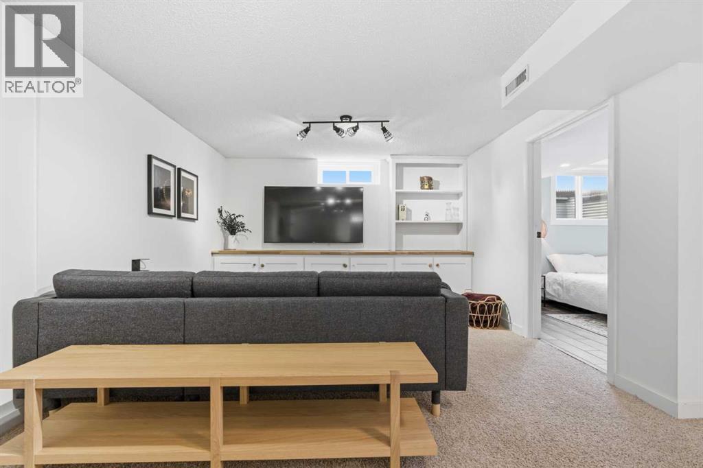 1907 Kelwood Drive SW, Calgary, Alberta  T3E 3Z4 - Photo 24 - A2302714