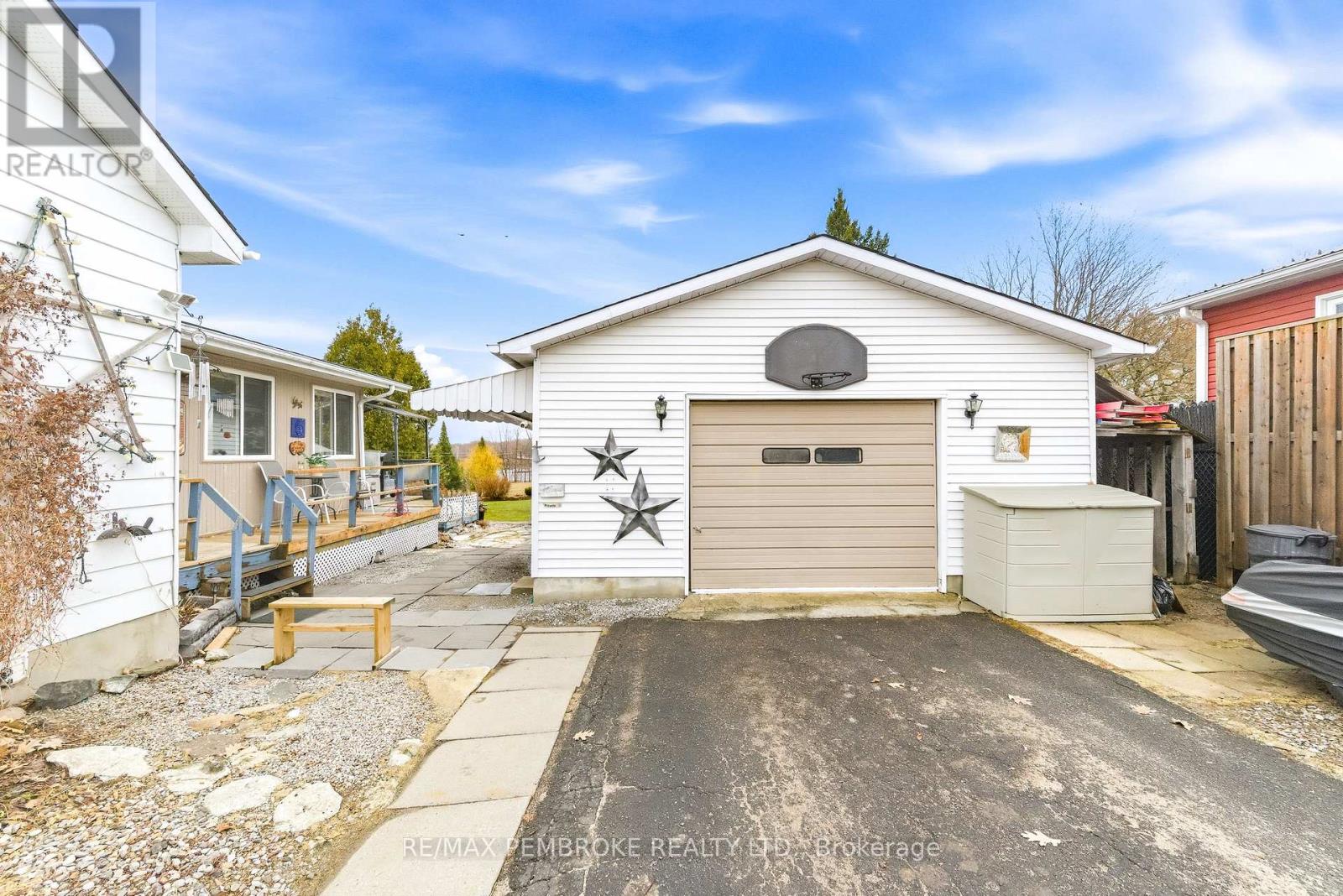 48 Lacroix Bay Road, Whitewater Region, Ontario  K0J 2L0 - Photo 2 - X13012304