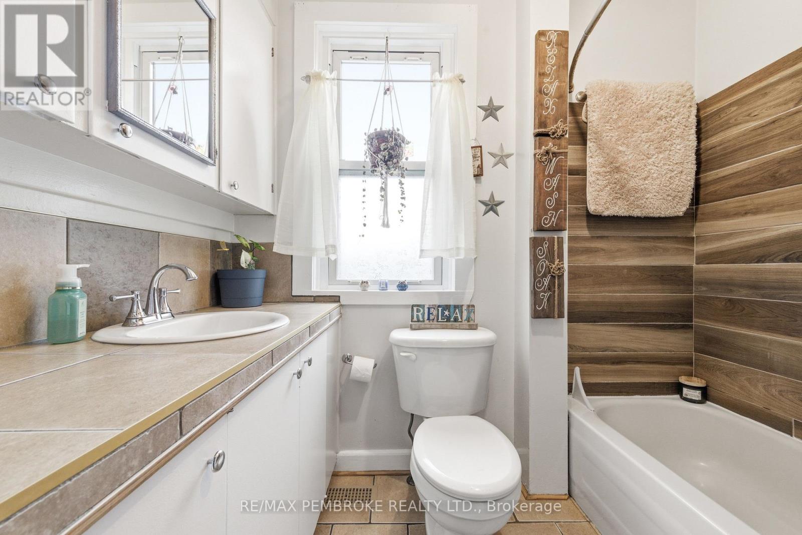 48 Lacroix Bay Road, Whitewater Region, Ontario  K0J 2L0 - Photo 29 - X13012304