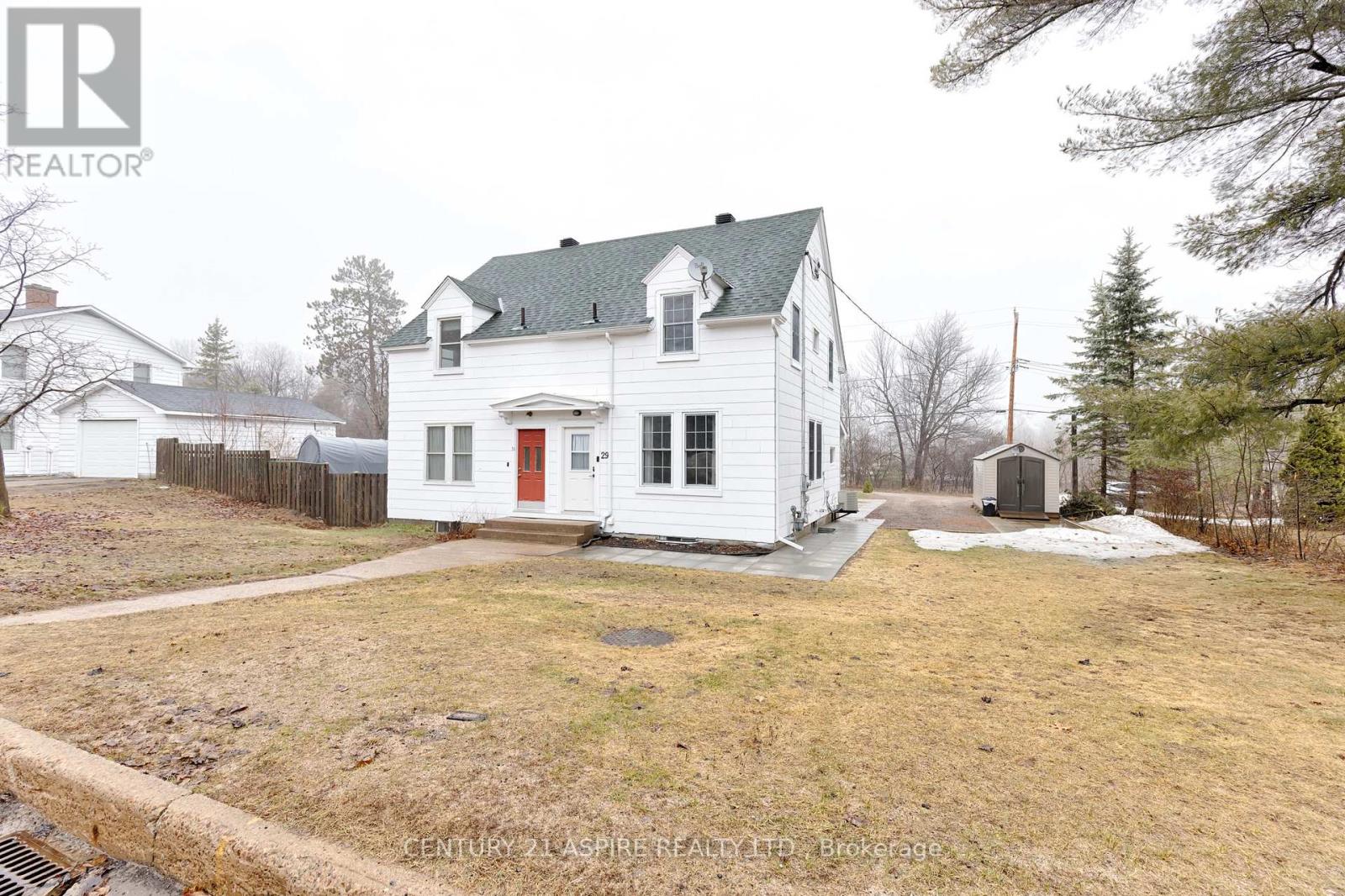 29 ALDER CRESCENT, Deep River, Ontario