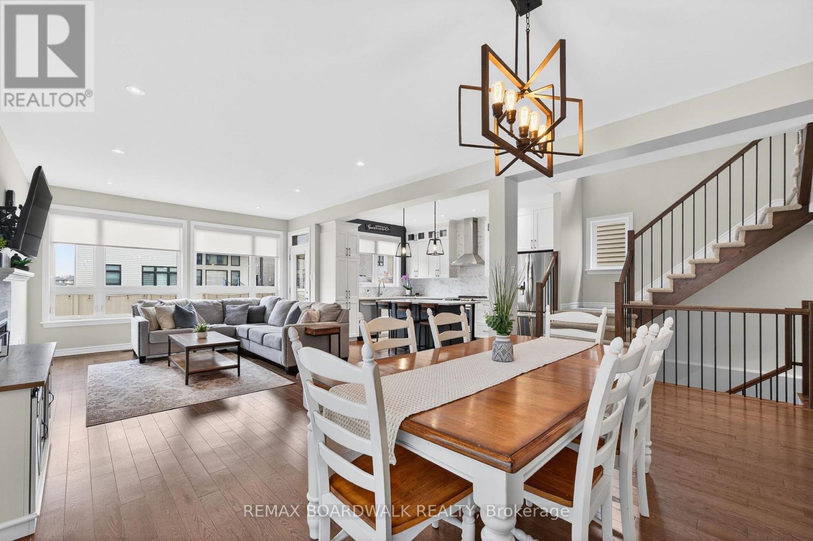 38 Thunderbolt Street, Ottawa, Ontario  K2V 0L9 - Photo 12 - X13012160