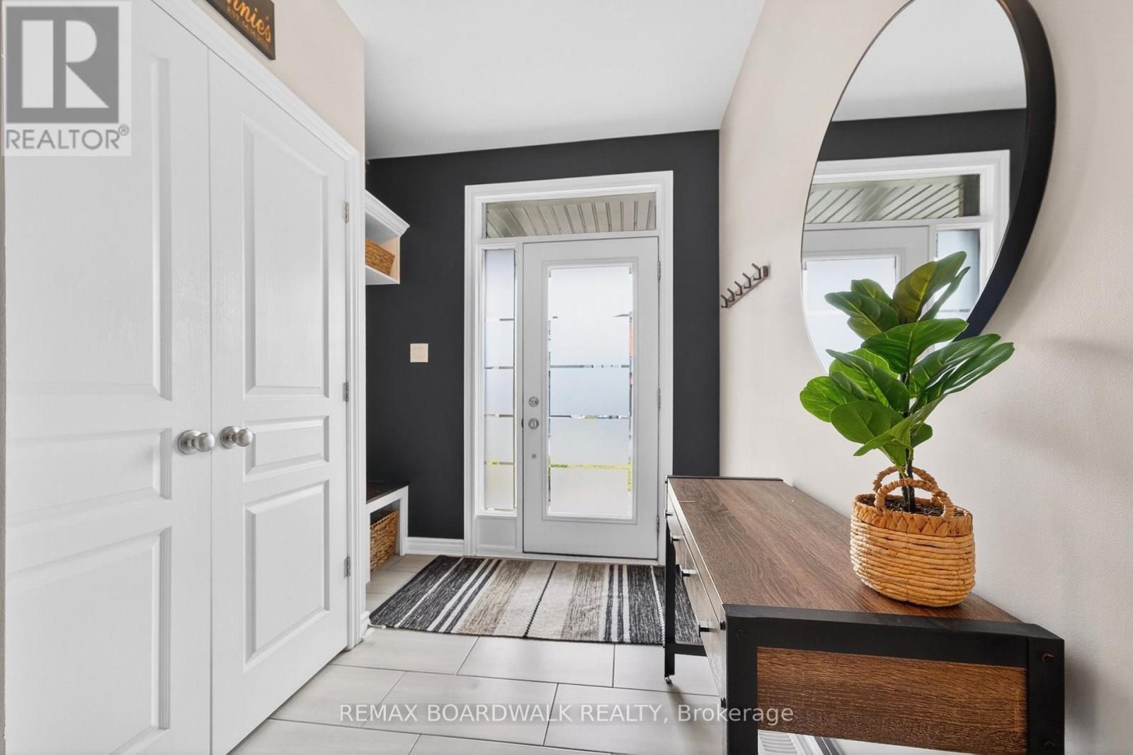 38 Thunderbolt Street, Ottawa, Ontario  K2V 0L9 - Photo 3 - X13012160