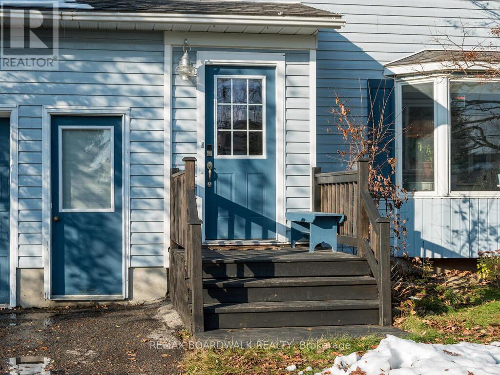 15 Terry Fox Avenue, Carleton Place, Ontario  K7C 4G2 - Photo 2 - X13012270
