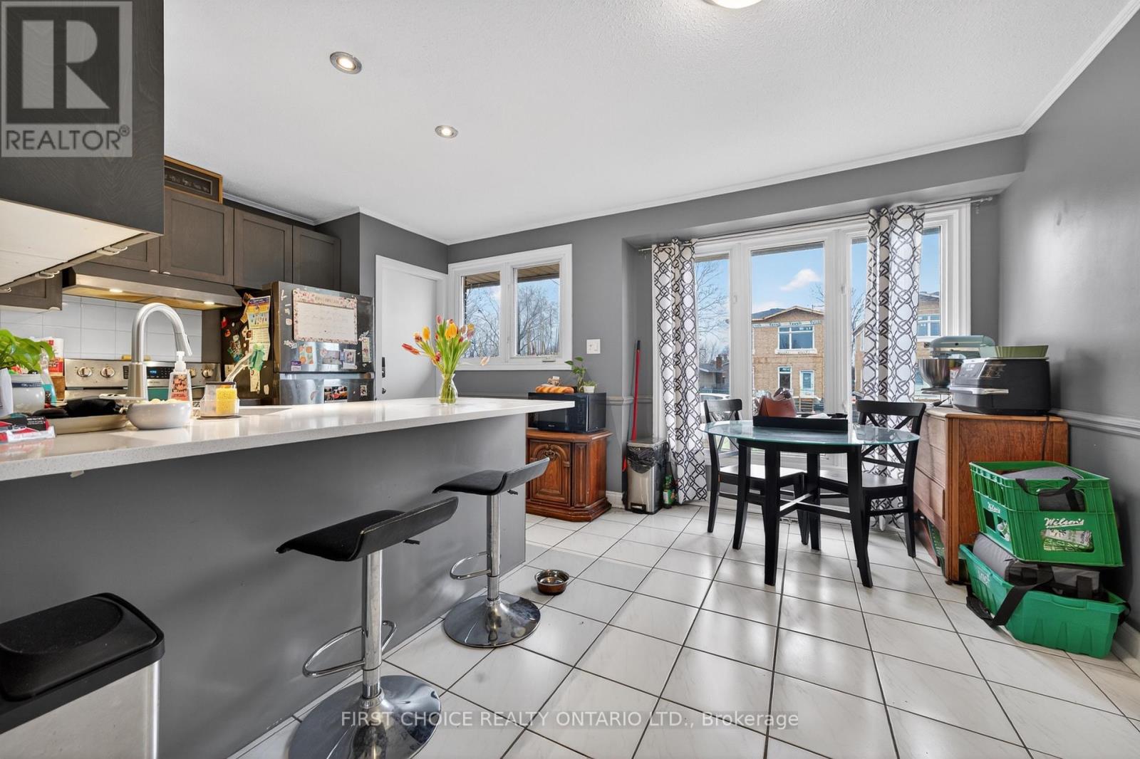 1307 Aurele Street, Ottawa, Ontario  K1B 3L4 - Photo 4 - X13012480