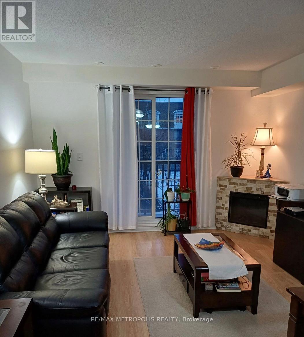 12 - 45 Cedarcroft Boulevard, Toronto, Ontario  M2R 3Y2 - Photo 2 - C13012332