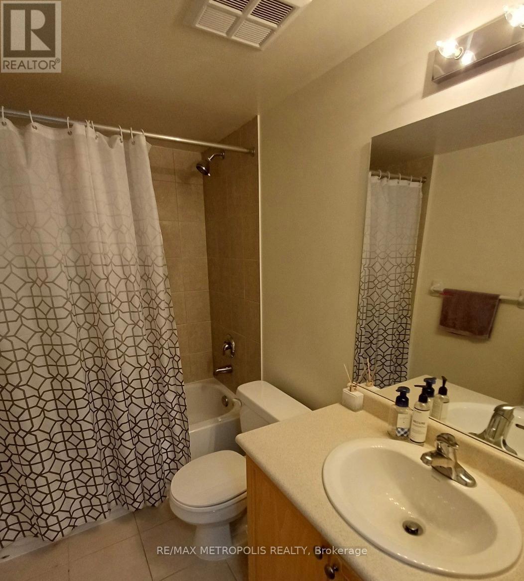 12 - 45 Cedarcroft Boulevard, Toronto, Ontario  M2R 3Y2 - Photo 5 - C13012332