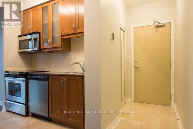 2203 - 18 Holmes Avenue, Toronto, Ontario  M2N 4L9 - Photo 3 - C13012414