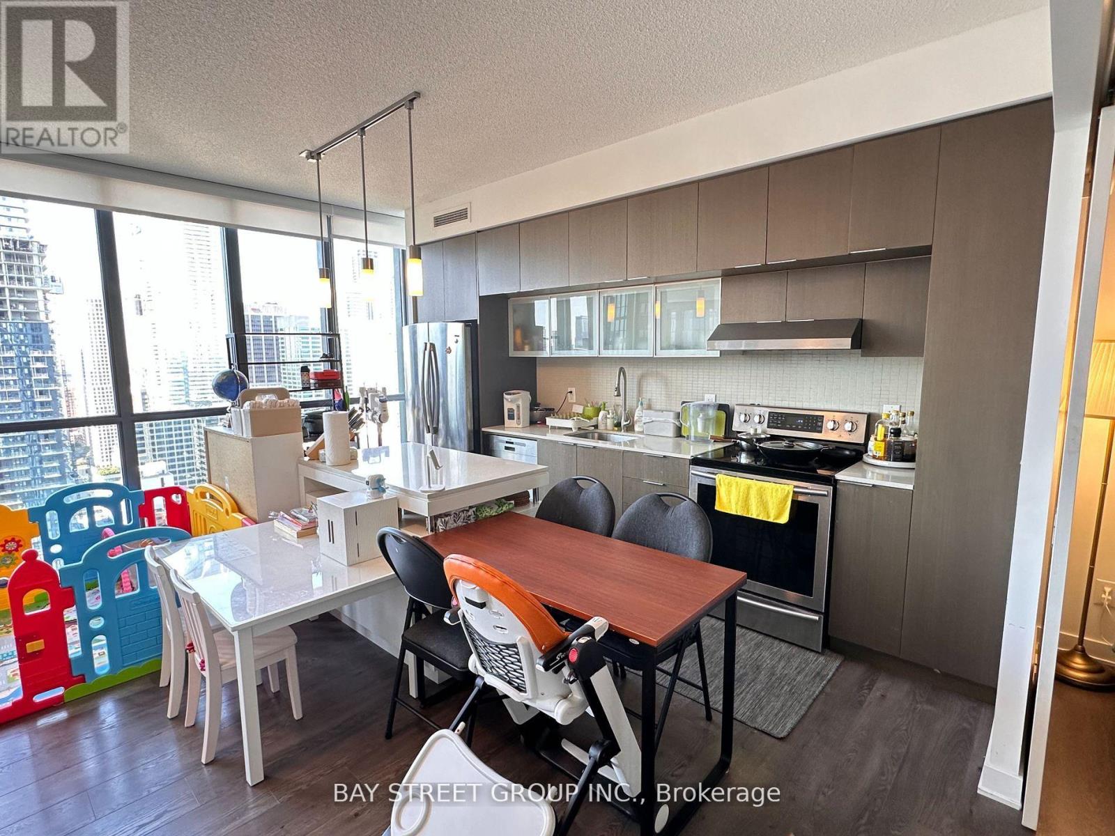 3704 - 110 Charles Street E, Toronto, Ontario  M4Y 1T5 - Photo 3 - C13012488