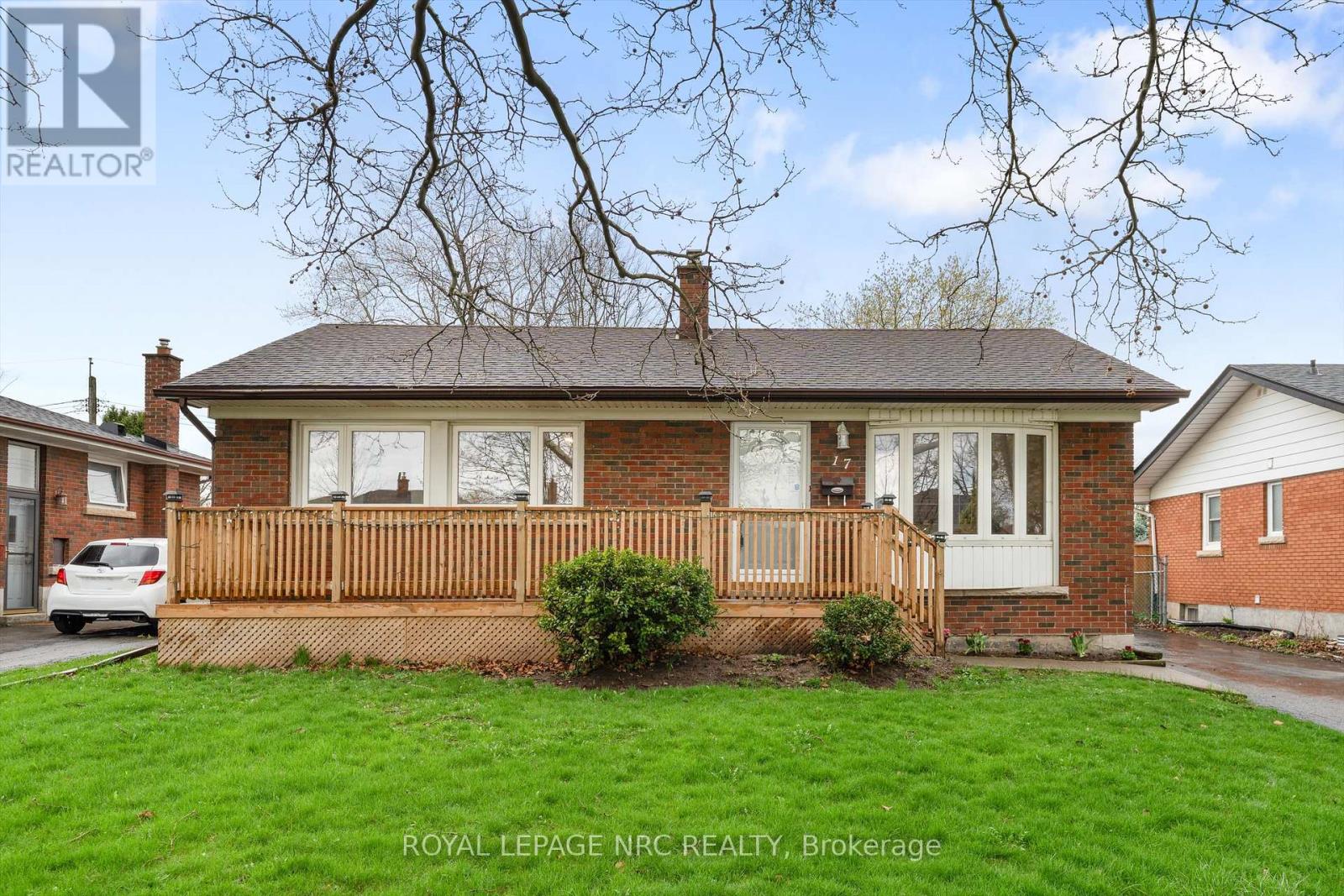 17 Milton Road, St. Catharines, Ontario  L2P 3E7 - Photo 2 - X13012224