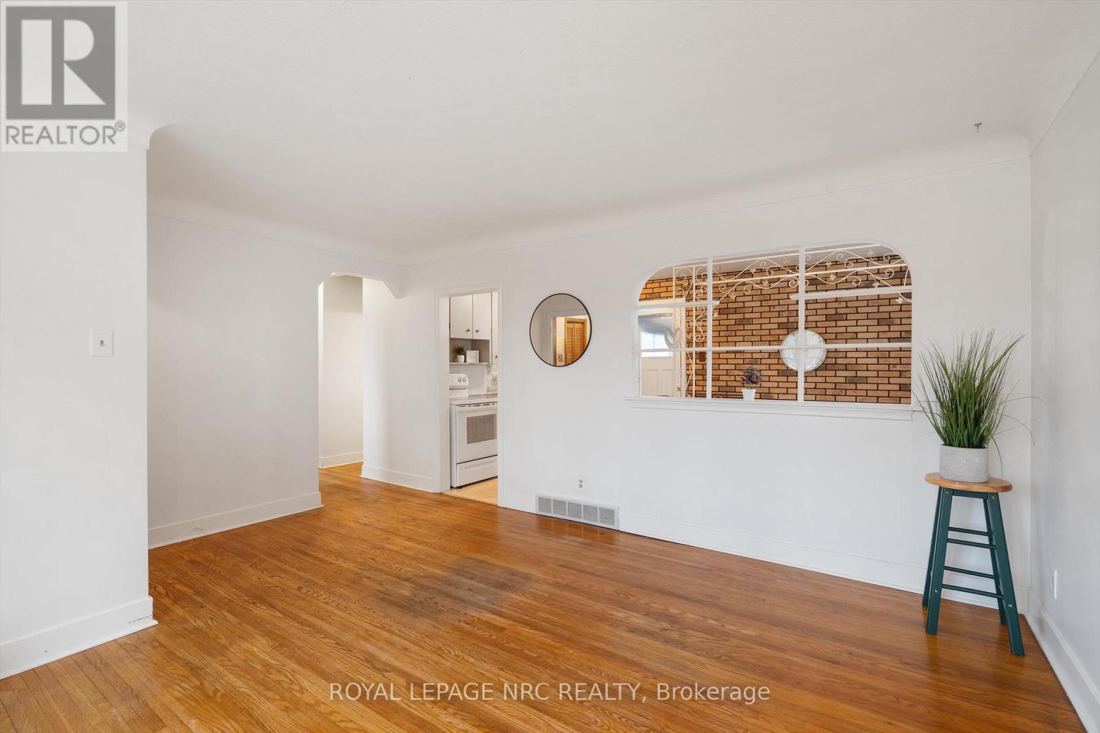 17 Milton Road, St. Catharines, Ontario  L2P 3E7 - Photo 7 - X13012224