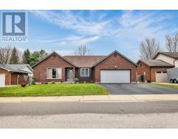 15 GIBSON DRIVE, Tillsonburg, Ontario