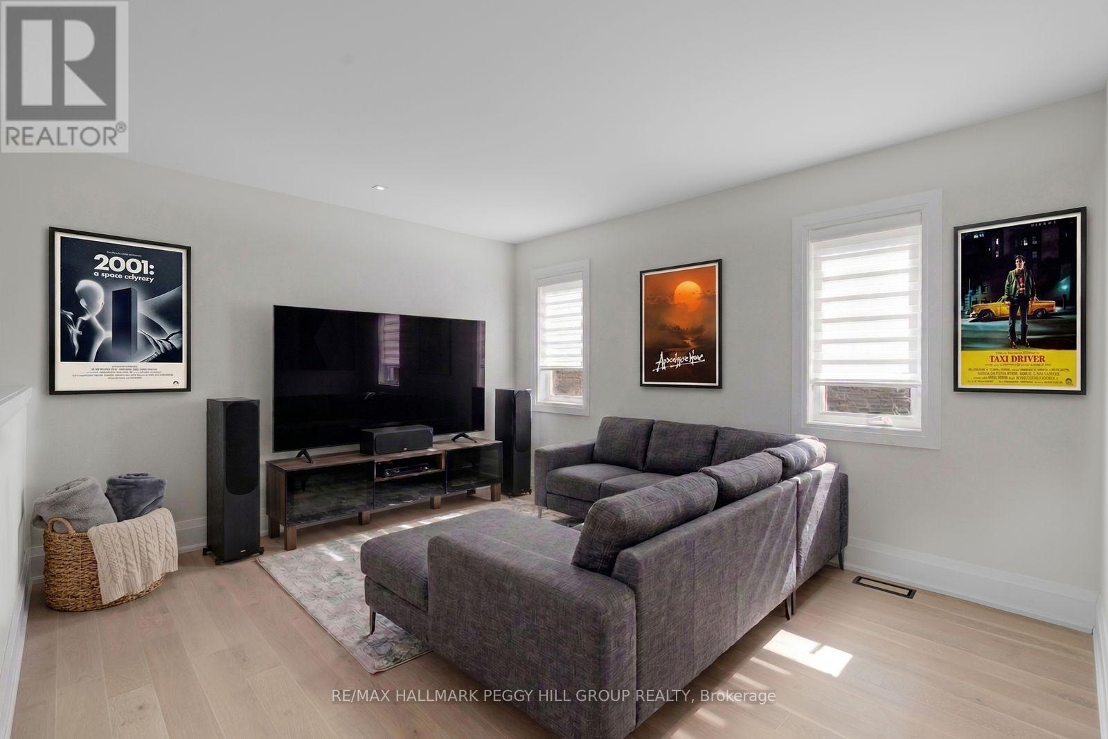 61 Strathgreen Lane, Georgina, Ontario  L4P 0J3 - Photo 12 - N12876602