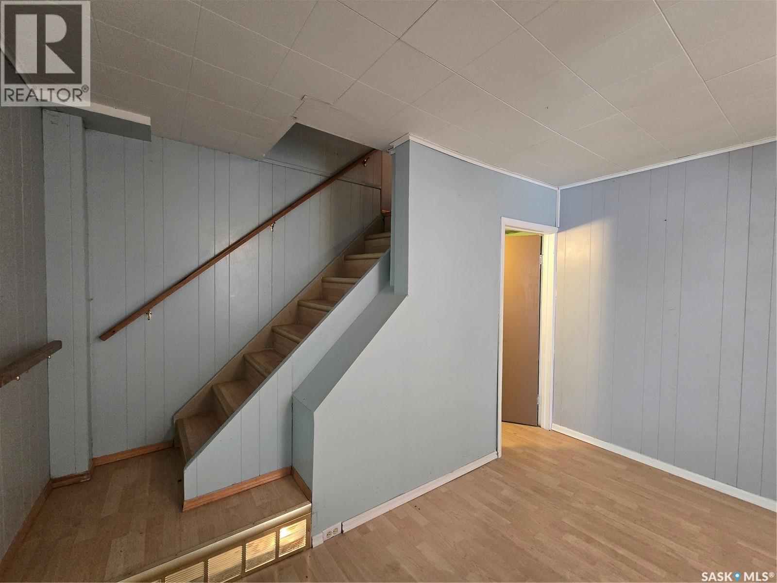 803 Hall Street, Loreburn, Saskatchewan  S7H 0C1 - Photo 11 - SK033237