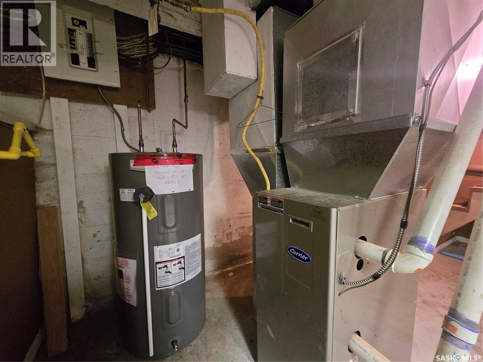 803 Hall Street, Loreburn, Saskatchewan  S7H 0C1 - Photo 18 - SK033237