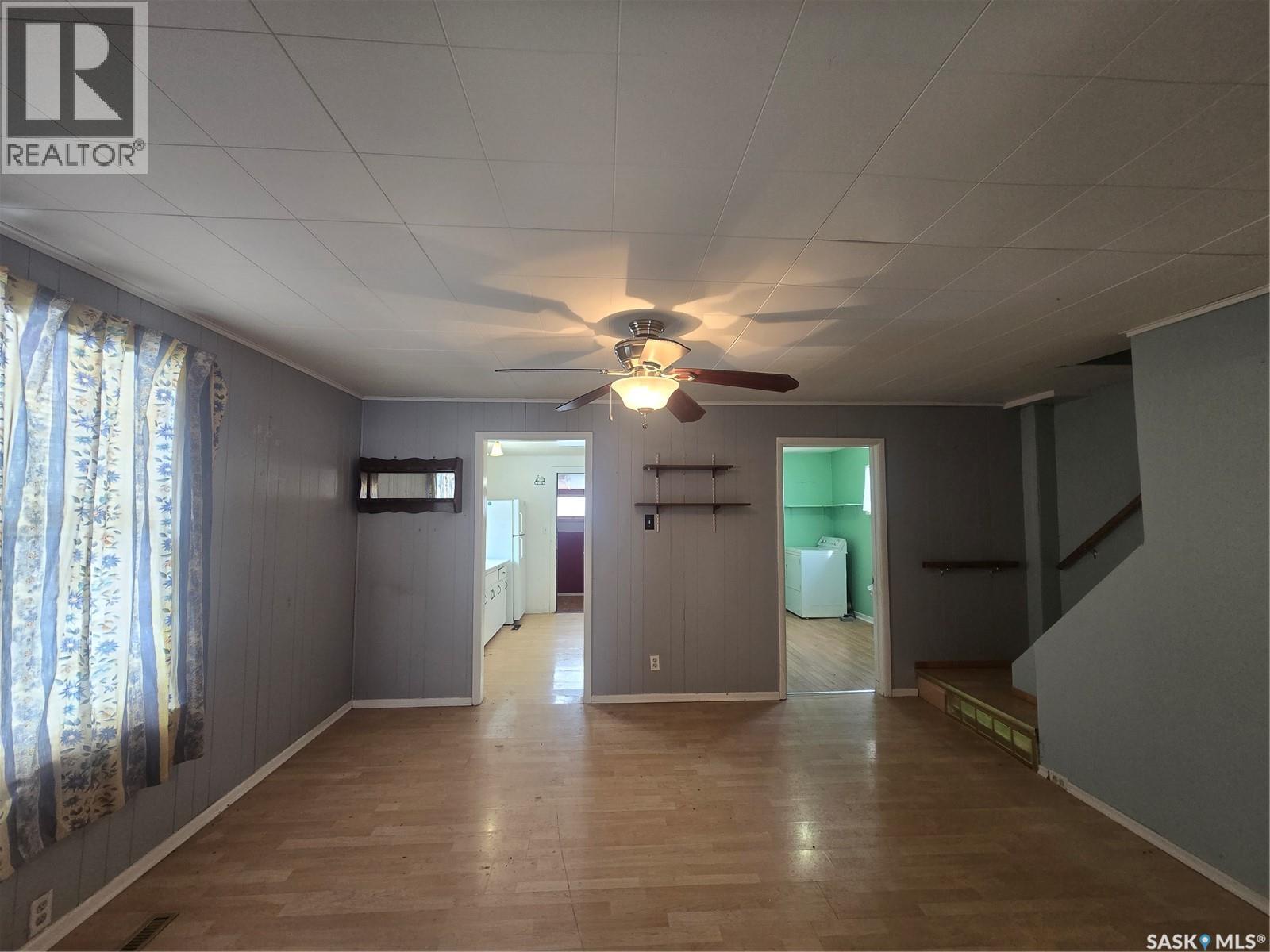 803 Hall Street, Loreburn, Saskatchewan  S7H 0C1 - Photo 5 - SK033237