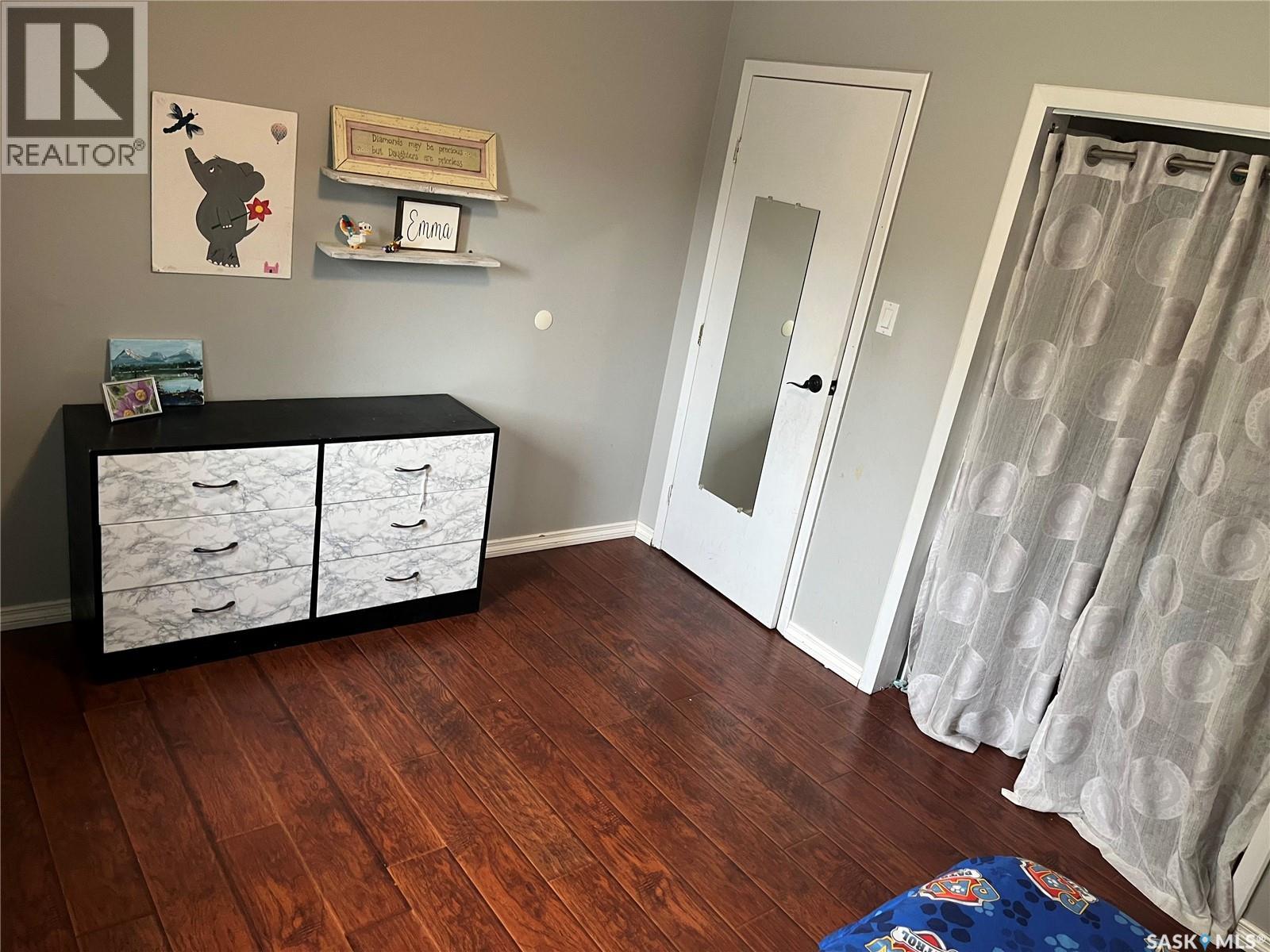 206 3rd Avenue, Caronport, Saskatchewan  S0H 0S0 - Photo 13 - SK033185