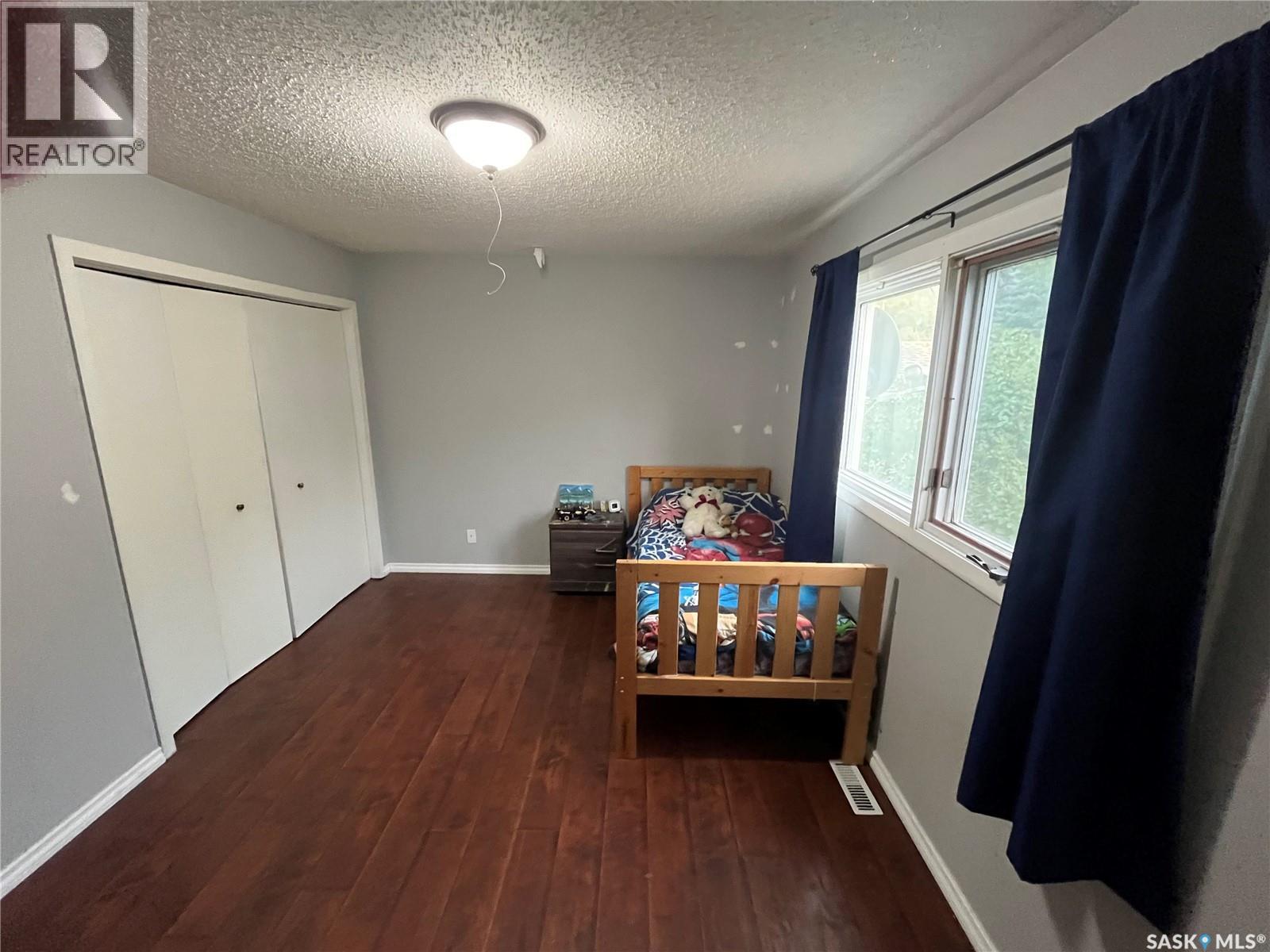 206 3rd Avenue, Caronport, Saskatchewan  S0H 0S0 - Photo 19 - SK033185