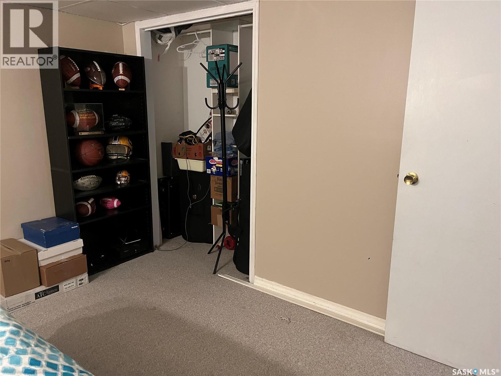 206 3rd Avenue, Caronport, Saskatchewan  S0H 0S0 - Photo 30 - SK033185