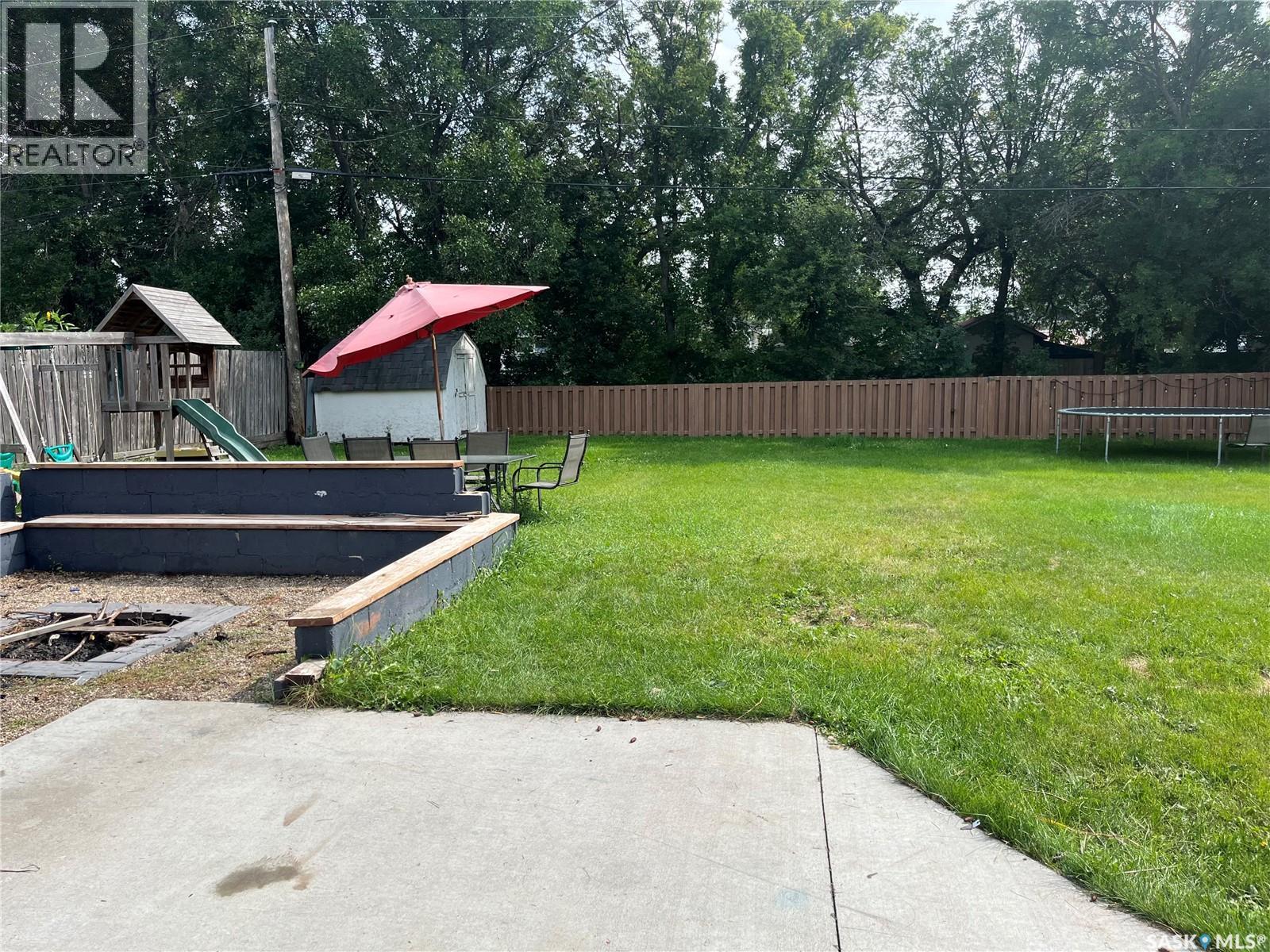 206 3rd Avenue, Caronport, Saskatchewan  S0H 0S0 - Photo 43 - SK033185