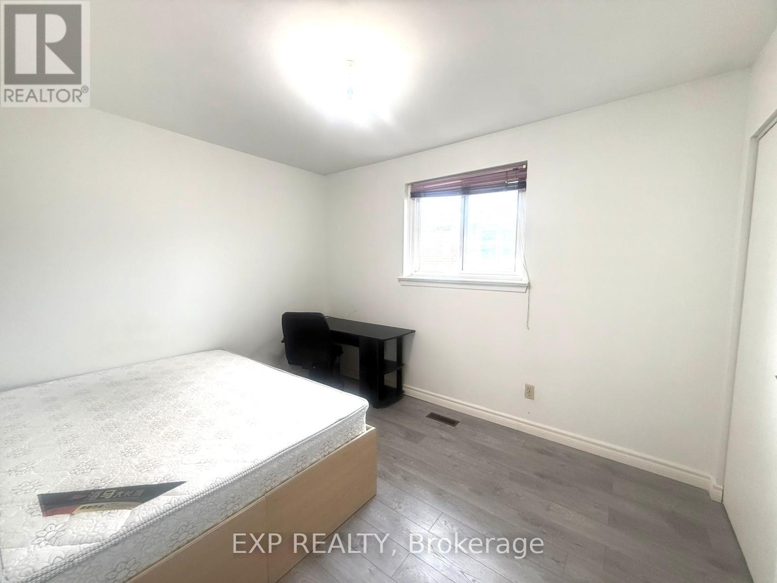 21 Broomfield Drive, Toronto, Ontario  M1S 2W3 - Photo 12 - E13012154