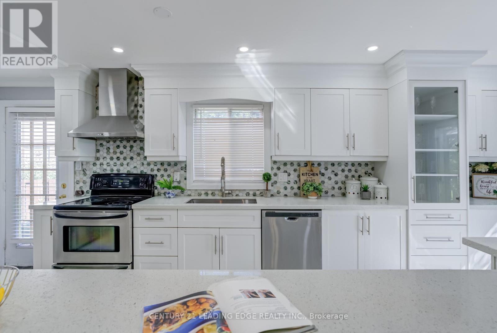 6 Wheaton Grove, Toronto, Ontario  M1J 3L5 - Photo 11 - E13012176