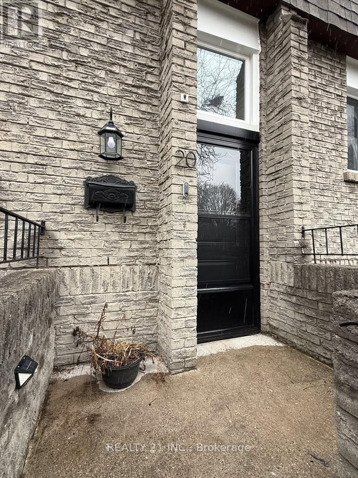 20 - 22 EAGLESTONE ROAD, Toronto, Ontario