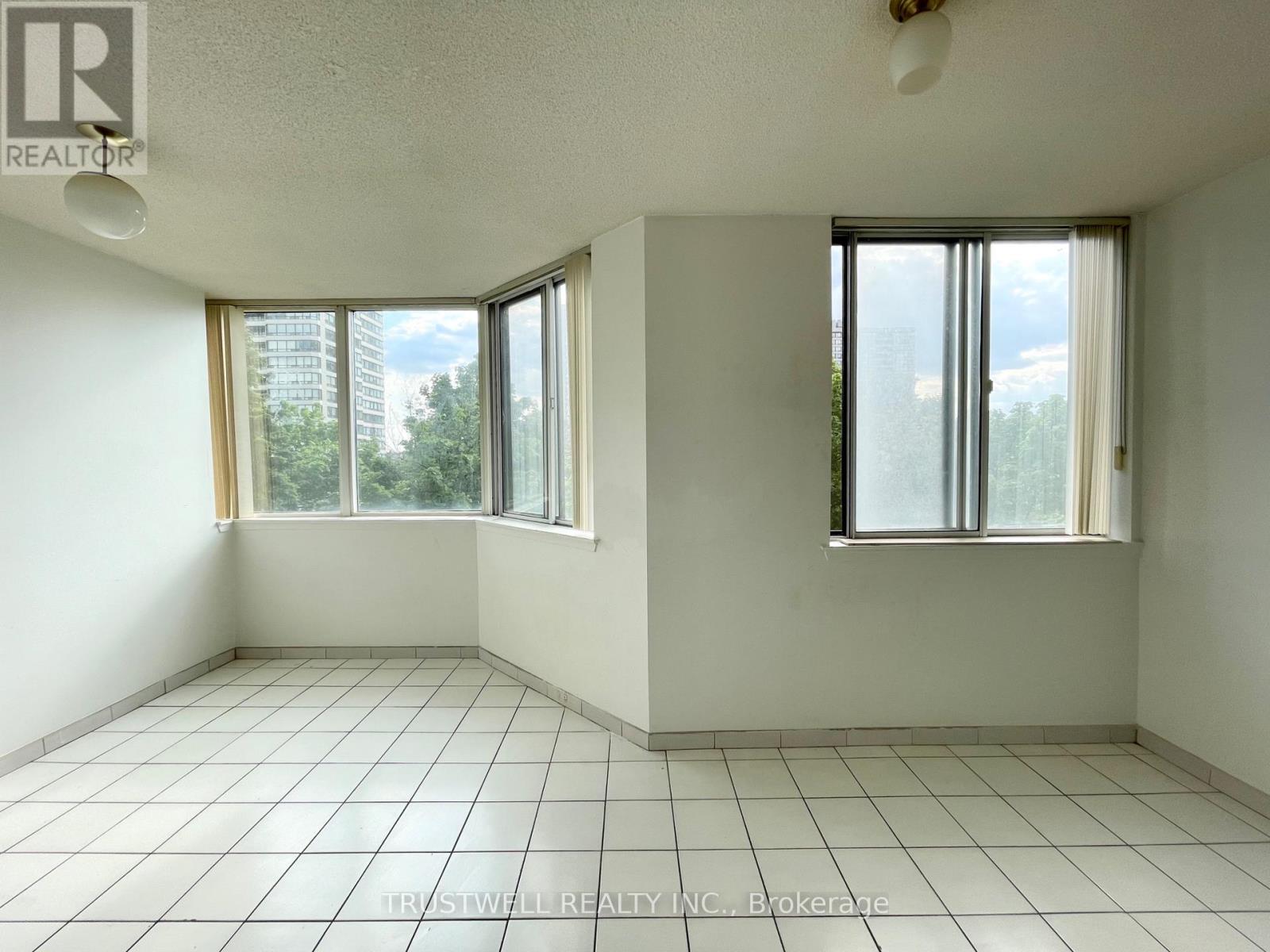 309 - 80 Alton Towers Circle, Toronto, Ontario  M1V 5E8 - Photo 4 - E13012386