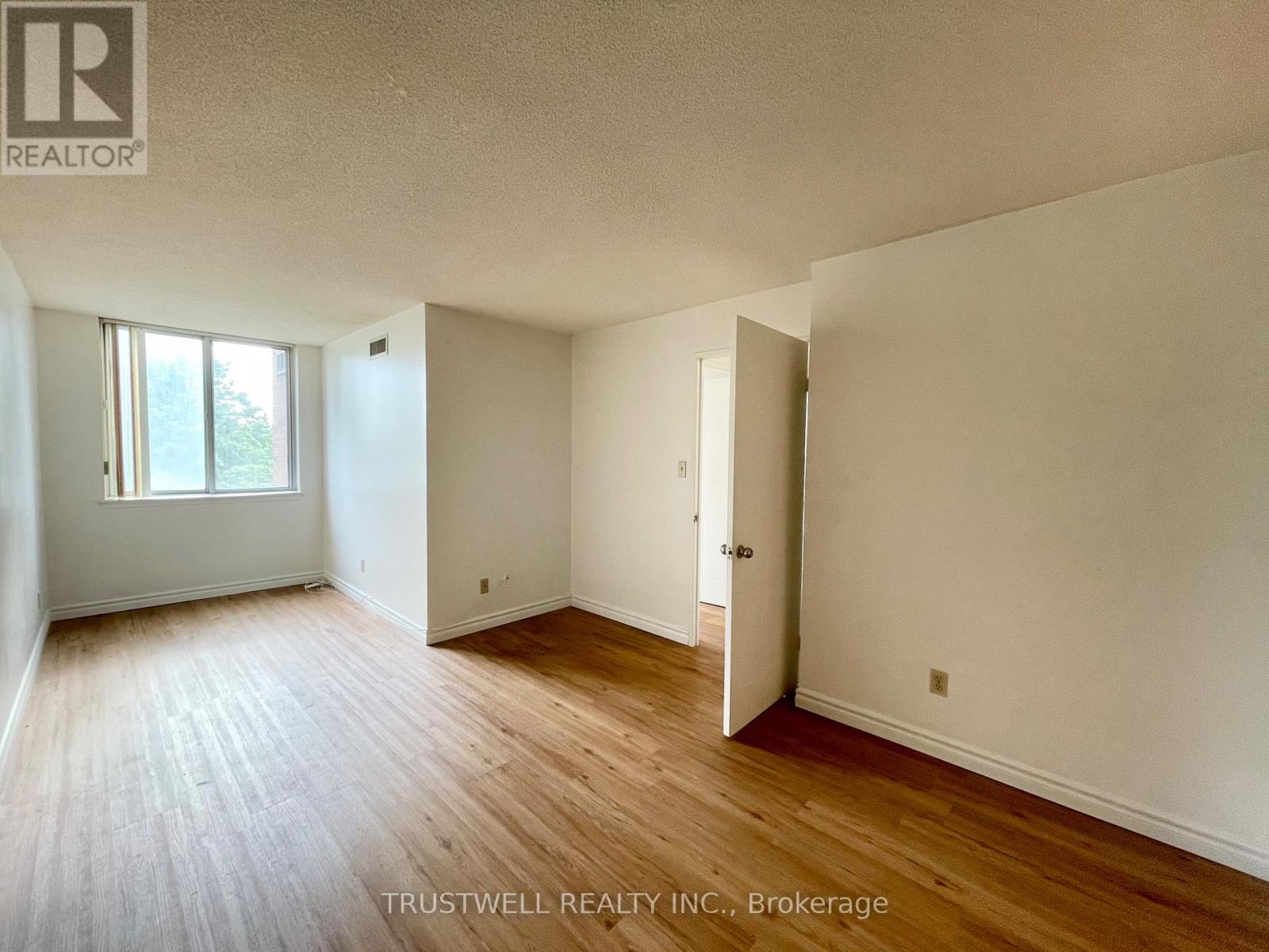 309 - 80 Alton Towers Circle, Toronto, Ontario  M1V 5E8 - Photo 9 - E13012386