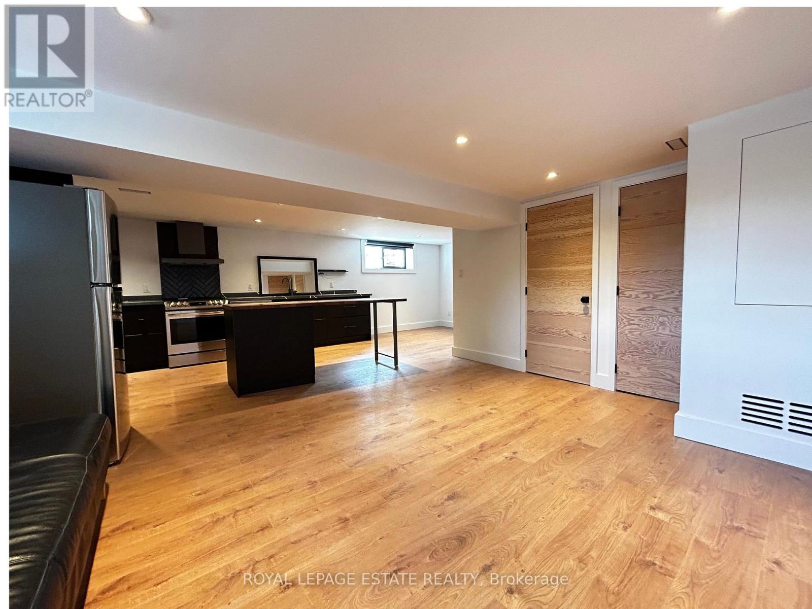 Lower - 65 Maywood Park, Toronto, Ontario  M1K 2H1 - Photo 11 - E13012388