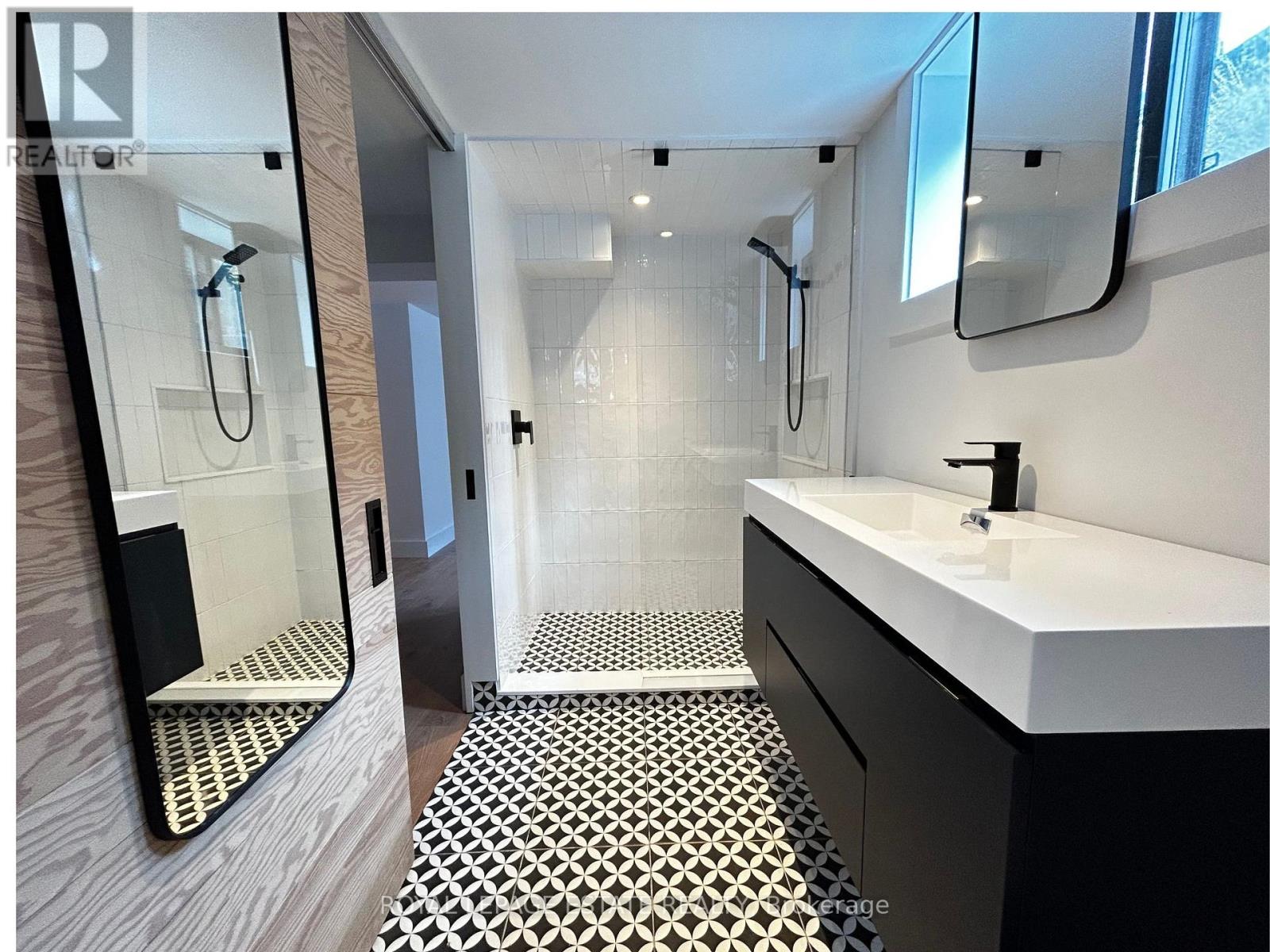 Lower - 65 Maywood Park, Toronto, Ontario  M1K 2H1 - Photo 14 - E13012388