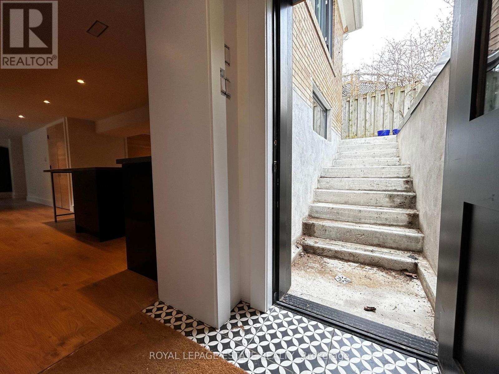 Lower - 65 Maywood Park, Toronto, Ontario  M1K 2H1 - Photo 25 - E13012388