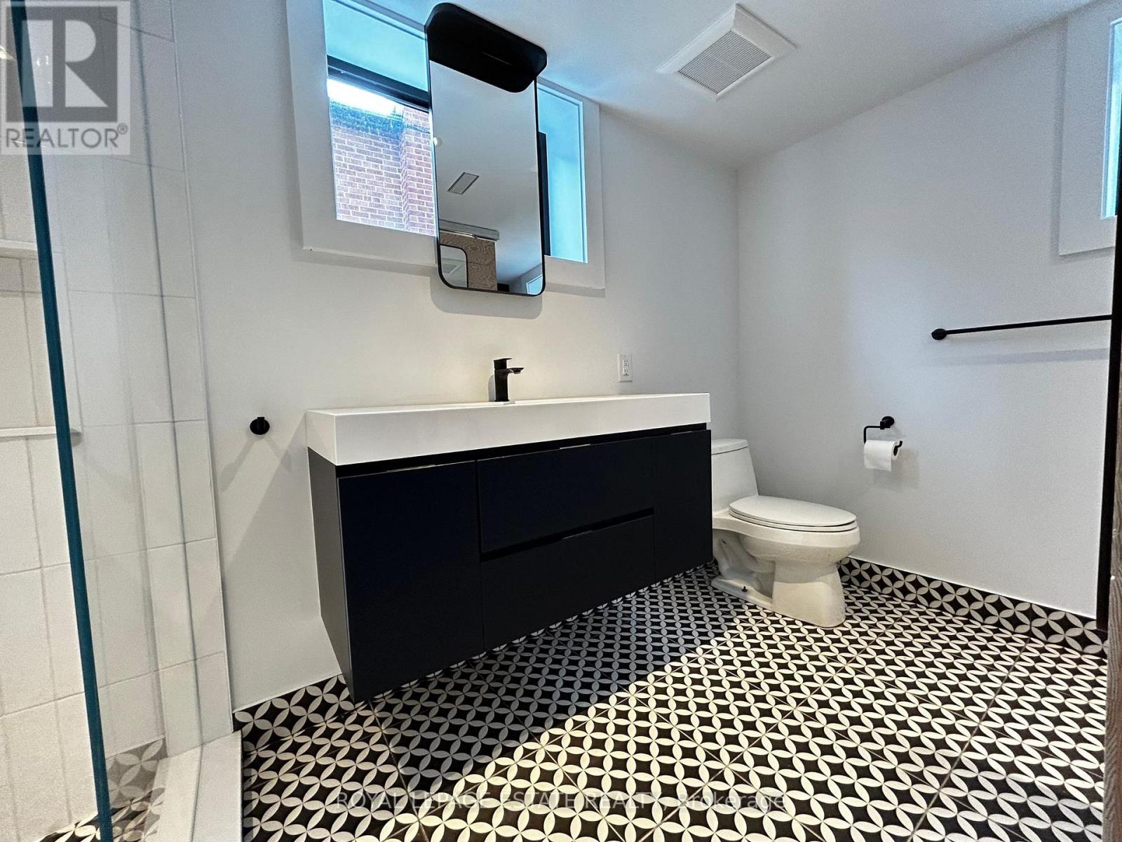 Lower - 65 Maywood Park, Toronto, Ontario  M1K 2H1 - Photo 7 - E13012388