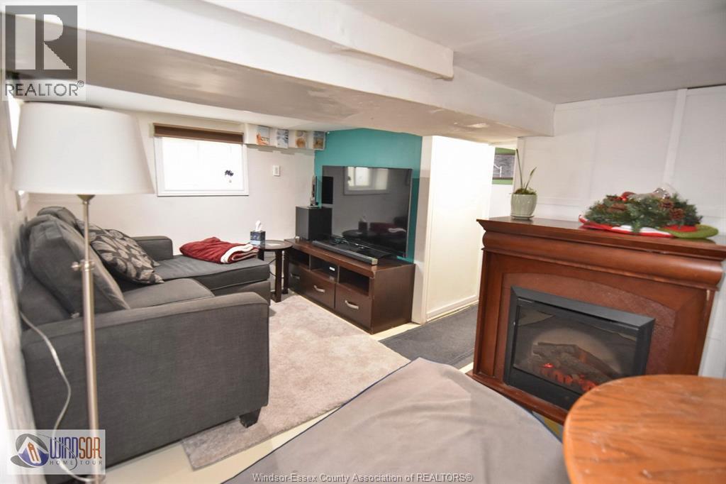 965 Bridge, Windsor, Ontario  N9B 2M9 - Photo 32 - 26006773