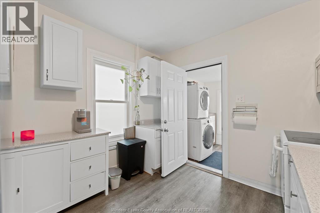 965 Bridge, Windsor, Ontario  N9B 2M9 - Photo 28 - 26006773